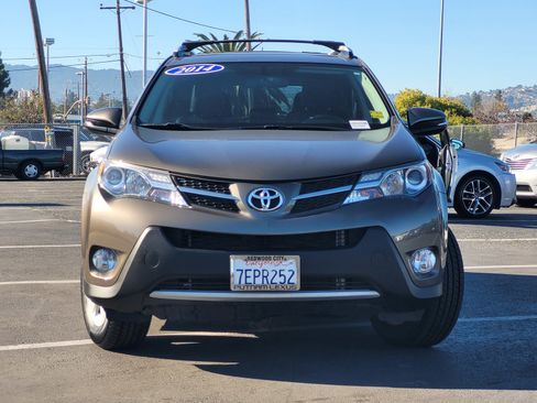 Used 2014 Toyota RAV4 XLE image 2