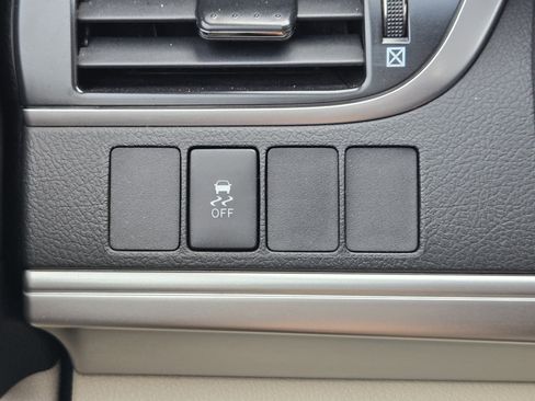 Used 2012 Toyota Camry LE image 20