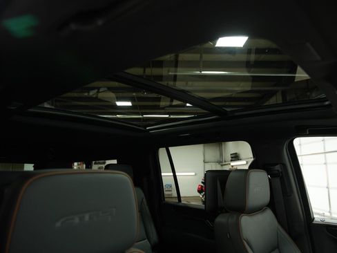 New 2026 GMC Yukon XL AT4 w/ AT4 Premium Plus Package AWD/4WD image 23