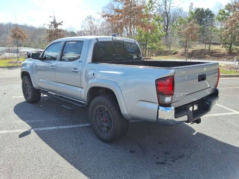 Used 2019 Toyota Tacoma SR5 image 7