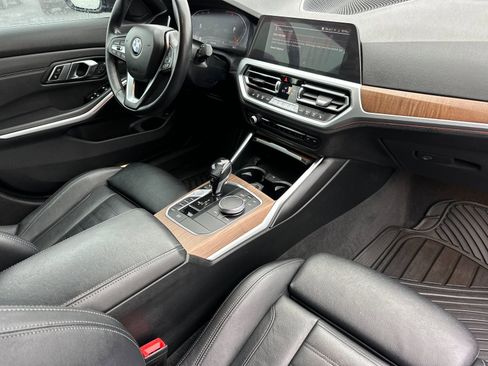 Used 2019 BMW 330i Sedan w/ Convenience Package image 15