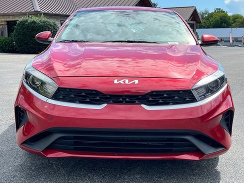 Used 2023 Kia Forte LXS FWD image 2