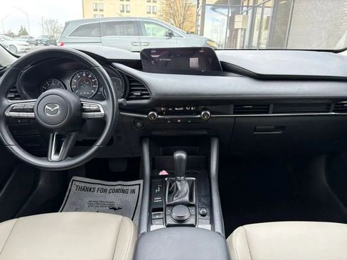 Used 2019 MAZDA MAZDA3 Sedan FWD image 11