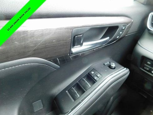 Used 2023 Toyota Highlander Limited image 30
