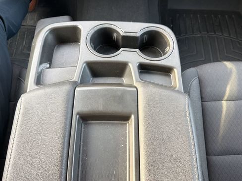 Used 2023 Chevrolet Silverado 1500 LT AWD/4WD image 15