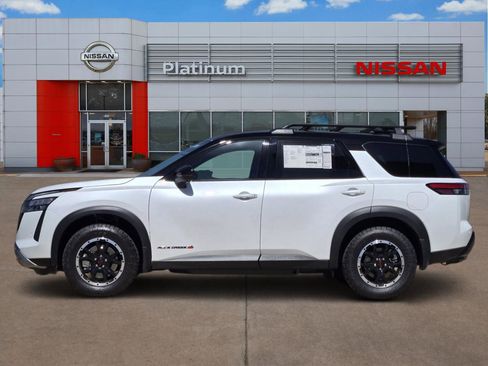 New 2026 Nissan Pathfinder Rock Creek image 3