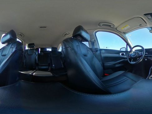 Used 2024 Kia Sorento S FWD image 47