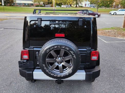 Used 2015 Jeep Wrangler Unlimited Sahara AWD/4WD image 14