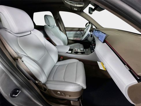 New 2027 Genesis GV70 2.5T Advanced AWD/4WD image 30