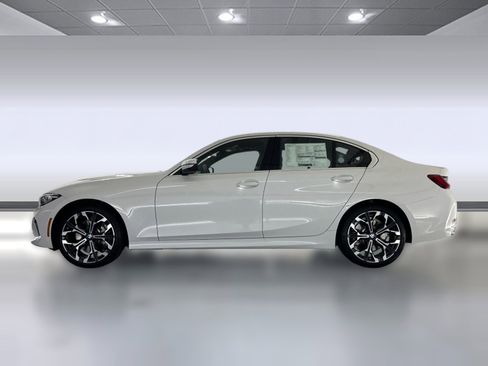 Used 2026 BMW 330i Sedan w/ Premium Package image 2