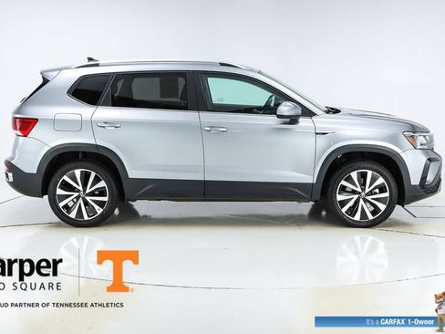 Used 2024 Volkswagen Taos SE FWD image 10