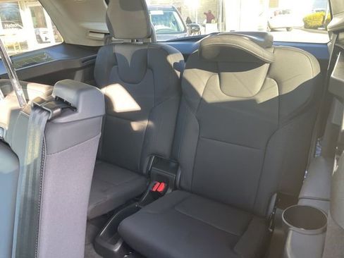 Used 2026 Volvo XC90 B6 Plus w/ Protection Package Premier image 10