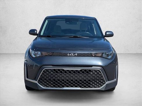 Used 2023 Kia Soul LX FWD image 2