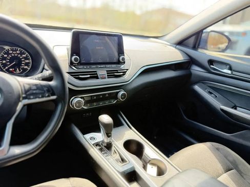 Used 2020 Nissan Altima 2.5 S FWD image 17