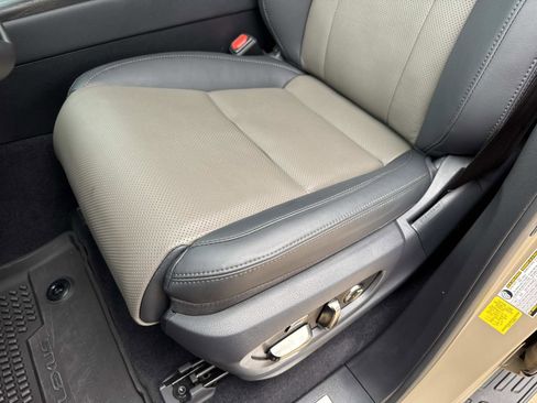 Used 2025 Lexus LX 700h Overtrail image 20