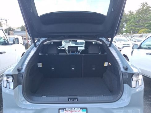 Used 2025 Ford Mustang Mach-E Premium image 8