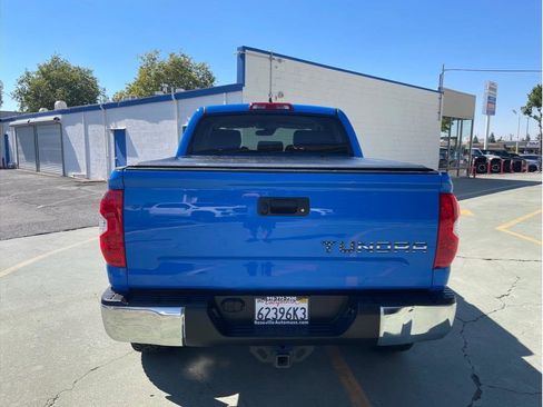 Used 2020 Toyota Tundra SR5 w/ TRD Off-Road Package image 9