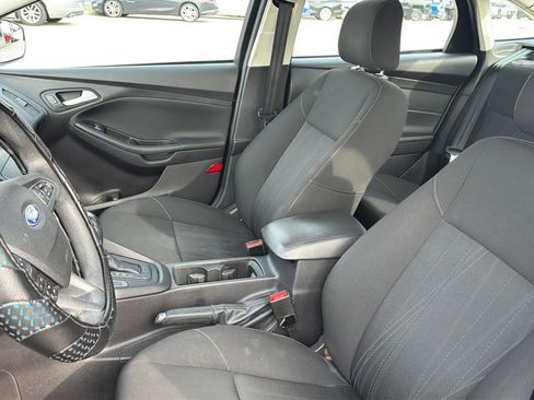 Used 2015 Ford Focus SE FWD image 49