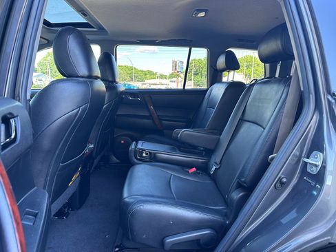 Used 2013 Toyota Highlander Limited FWD image 31