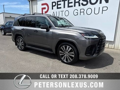 Used 2023 Lexus LX 600 4WD w/ Appearance Package image 2