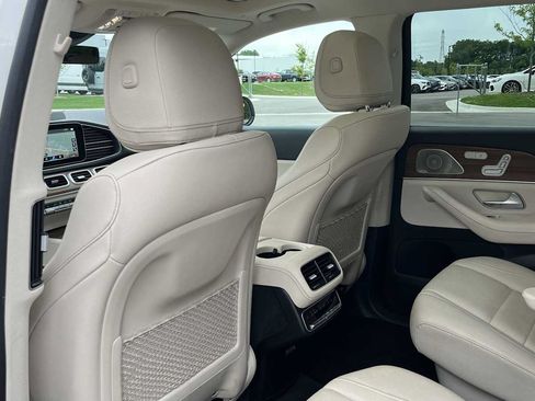Certified 2023 Mercedes-Benz GLS 450 4MATIC image 31