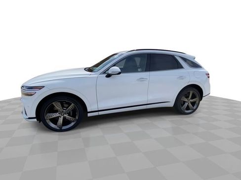 Used 2025 Genesis GV70 3.5T Sport w/ Sport Advanced Package AWD/4WD image 7