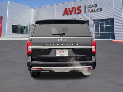 Used 2024 Ford Expedition Max XLT image 5