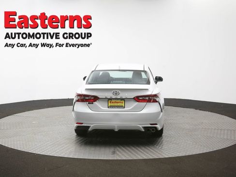 Used 2024 Toyota Camry SE image 38