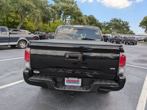 Used 2022 Toyota Tacoma TRD Off-Road w/ Technology Package AWD/4WD image 5