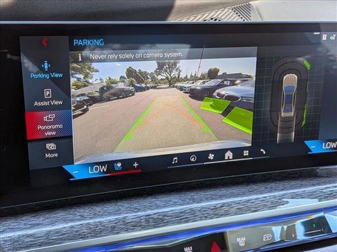 Used 2025 BMW i7 M70 AWD/4WD image 13