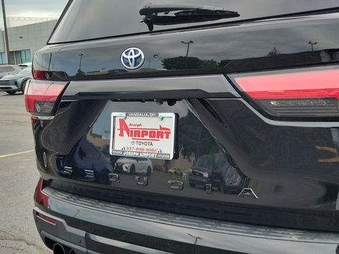 Used 2023 Toyota Sequoia TRD Pro AWD/4WD image 7