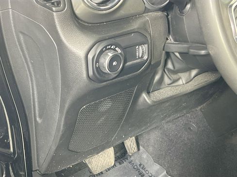 Used 2023 Jeep Wrangler Sahara w/ Safety Group image 10