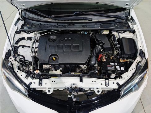 Used 2018 Toyota Corolla LE FWD image 45