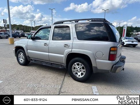 Used 2006 Chevrolet Tahoe Z71 w/ Z71 Preferred Equipment Group RWD image 12
