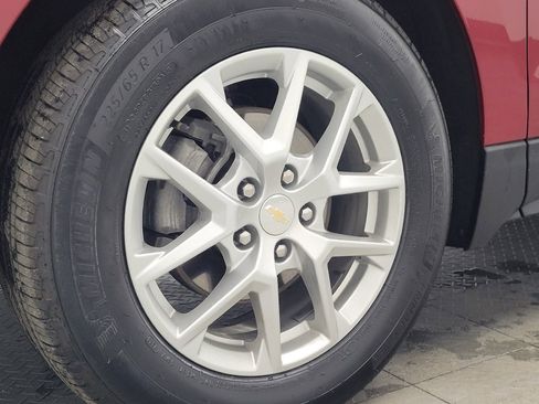 Used 2024 Chevrolet Equinox LT image 31