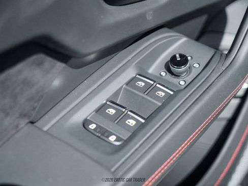 Used 2024 Lamborghini Urus S AWD/4WD image 24