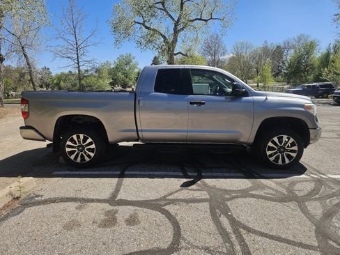 Used 2017 Toyota Tundra SR5 w/ SR5 Upgrade Package AWD/4WD image 6