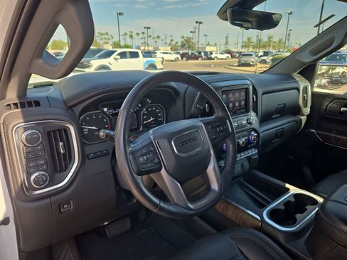 Used 2020 GMC Sierra 1500 Denali w/ Denali Ultimate Package AWD/4WD image 10