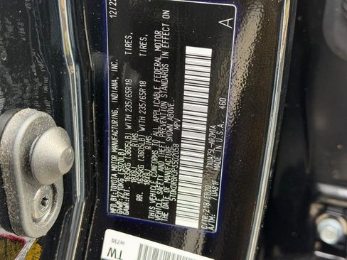 Used 2023 Toyota Highlander XLE image 26