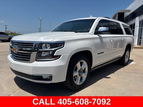 Used 2020 Chevrolet Suburban Premier w/ Premier Plus Edition AWD/4WD image 23