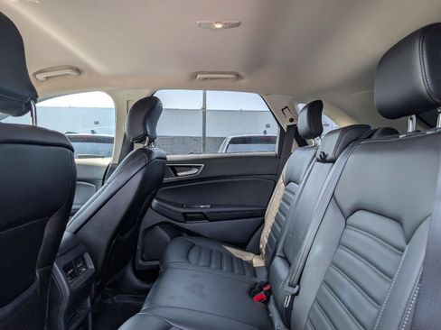 Used 2019 Ford Edge SEL w/ Equipment Group 201A AWD/4WD image 9