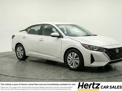 Used 2025 Nissan Sentra S image 1