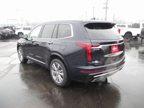 Used 2021 Cadillac XT6 Premium Luxury image 10