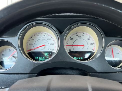 Used 2013 Dodge Challenger SXT RWD image 24