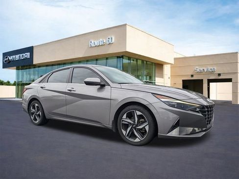 Certified 2023 Hyundai Elantra Limited FWD image 2