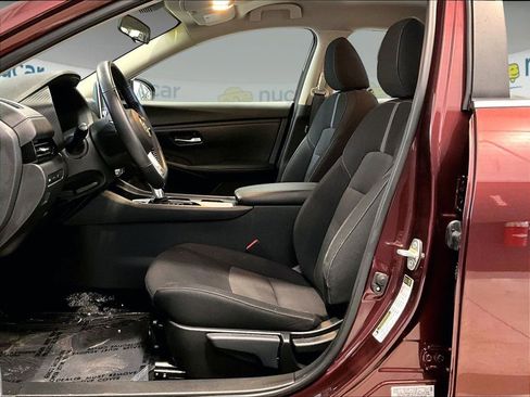 Used 2023 Nissan Sentra SV w/ Trunk Package image 10