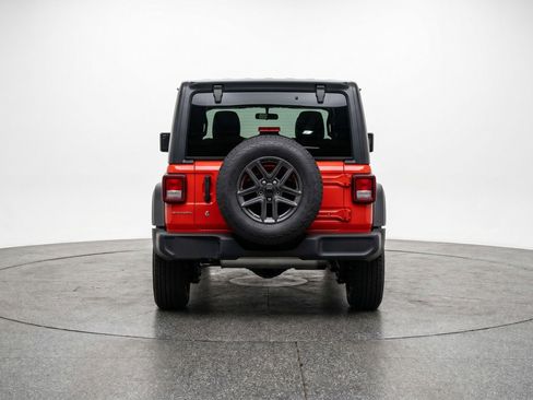 Used 2025 Jeep Wrangler Sport S AWD/4WD image 7