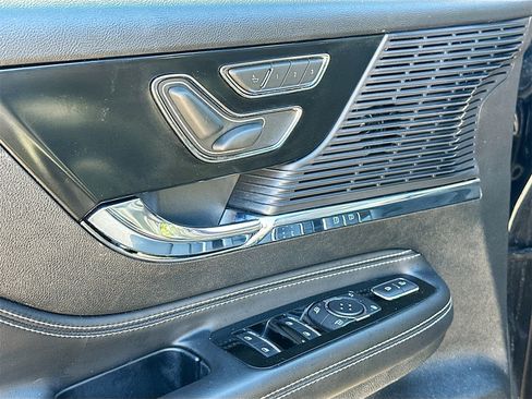 Used 2021 Lincoln Corsair AWD image 18