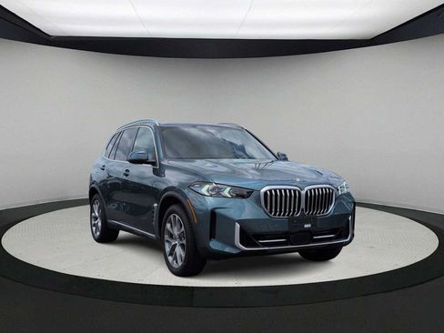 Used 2024 BMW X5 xDrive40i w/ Premium Package AWD/4WD image 2