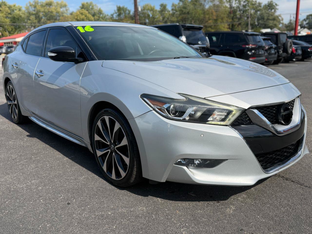 Used 2016 Nissan Maxima SR FWD image 1